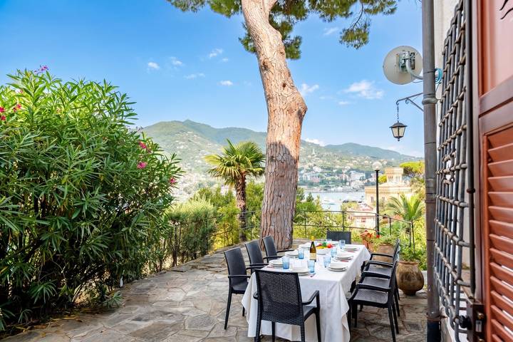 Ferienwohnung für 8 Personen, mit Meerblick in Rapallo