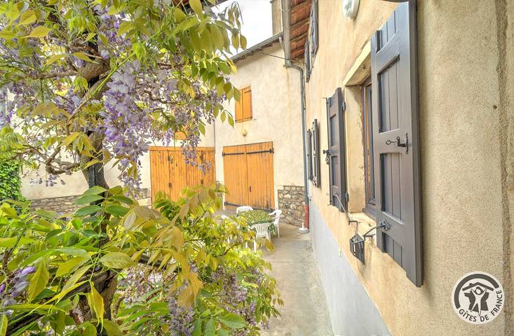 Gîte pour 4 personnes, avec jardin à Régnié-Durette - 2