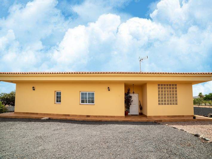 Apartamento para 8 personas, con Terraza y Piscina en Tuineje