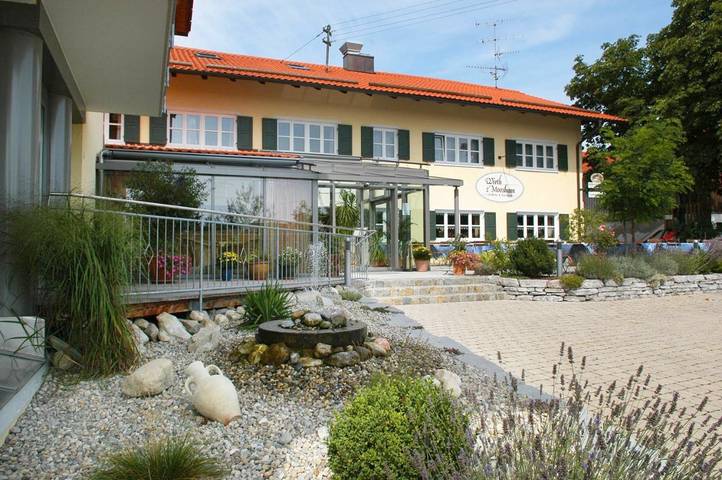 Hotel, mit Terrasse und Garten sowie Ausblick