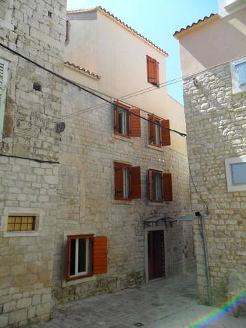 Maison d’hôte pour 2 personnes, avec terrasse et vue à Trogir