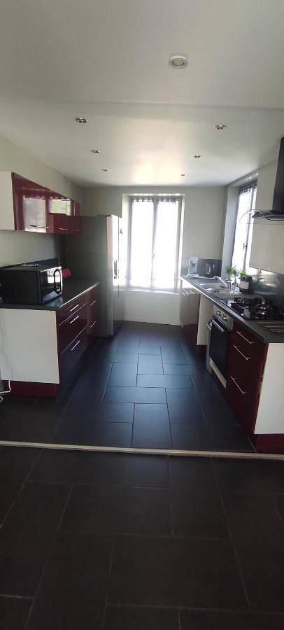 Appartement entier, Aubigny appartement centre ville 1e étage in Aubigny-sur-Nère, Sologne
