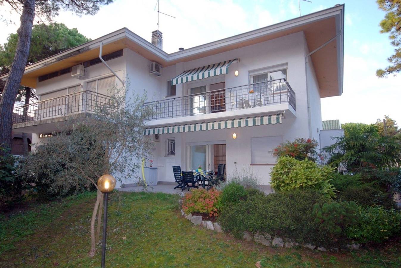 Entire apartment, Serene retreat in a peaceful neighborhood in Lignano Pineta, Lignano Sabbiadoro