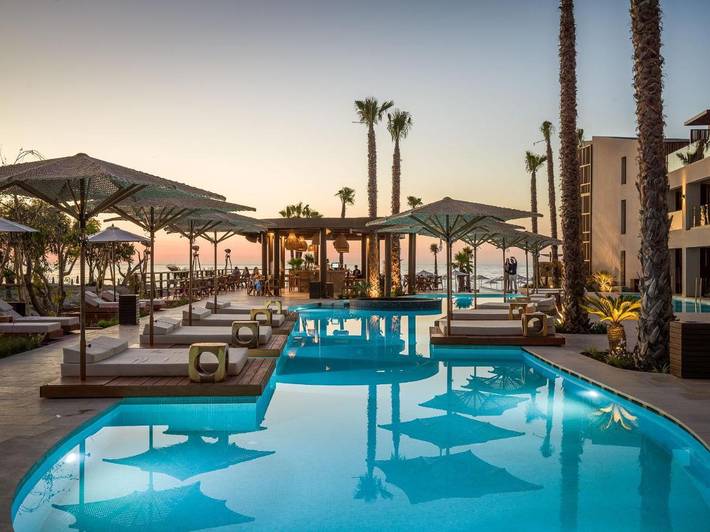 Hôtel pour 2 personnes, avec Balcon et Jacuzzi ainsi que Terrasse et Jardin