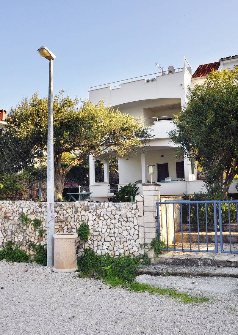 Ganze Wohnung, 2-Zimmer-Ferienwohnung am Strand Okrug Gornji, Ciovo A-459-a in Okrug Gornji, Ciovo