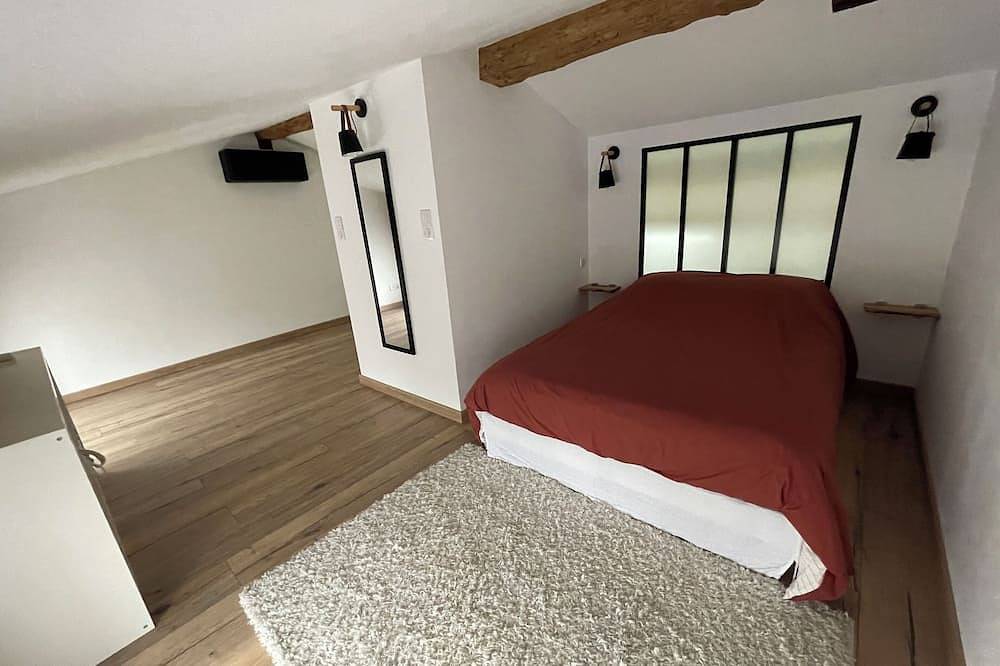 Industrial Lodge 85m² - Loft with exterior in Revel, Lauragais