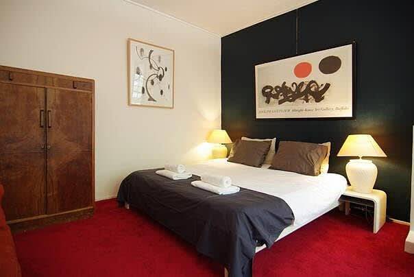 Studio voor 2 personen, met balkon/terras, kindvriendelijk in Amsterdam Zuid