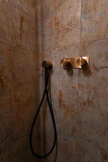 Gîte pour 8 personnes, avec jacuzzi et jardin ainsi que piscine et sauna à Alagna Valsesia - 3