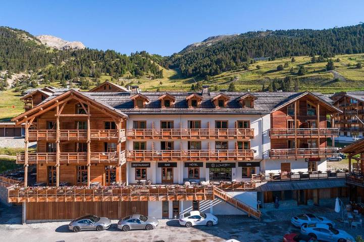 Hôtel pour 2 personnes, avec terrasse ainsi que jacuzzi et sauna, animaux acceptés