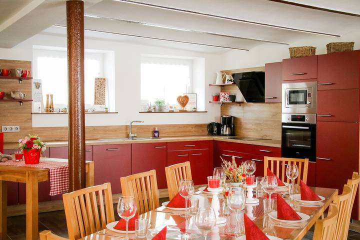Ferienhaus für 18 Personen, mit Terrasse und Garten in Hayingen - 4