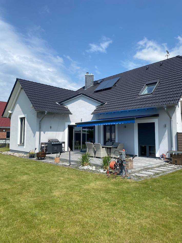 Ferienwohnung für 6 Personen, mit Terrasse und Garten sowie Sauna, mit Haustier in Dreschvitz