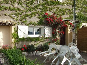 Gîte pour 4 personnes, avec terrasse dans les Alpes maritimes