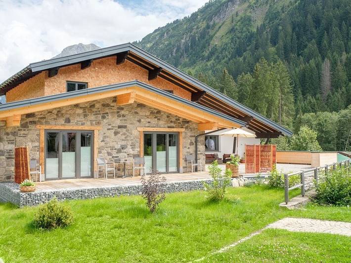 Chalet für 18 Personen, mit Terrasse und Sauna im Kleinwalsertal