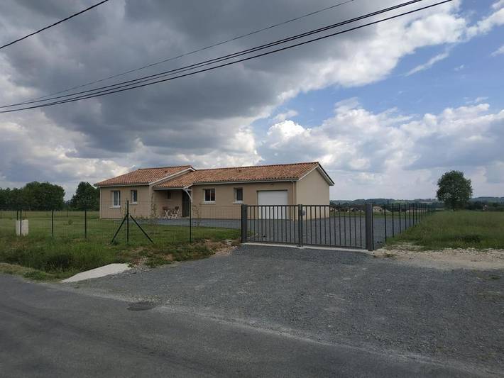 Location de vacances pour 6 personnes, avec piscine et jardin à Montcaret - 3