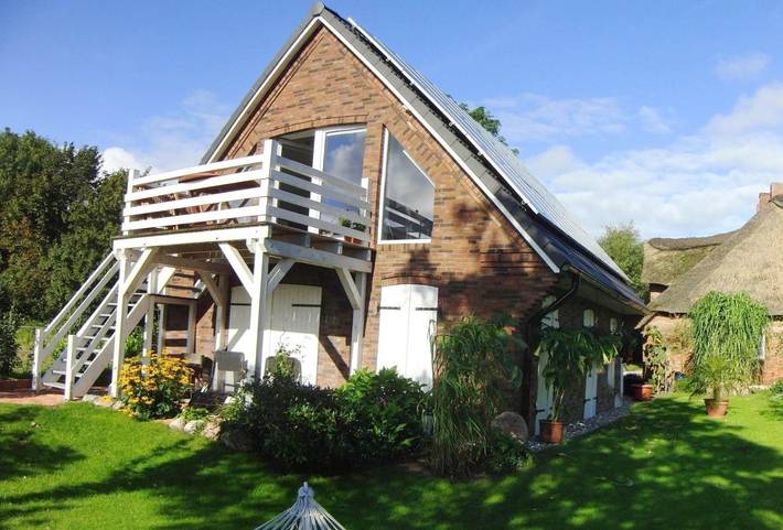 Ferienhaus für 3 Personen, mit Balkon und Terrasse sowie Garten und Ausblick in Struckum