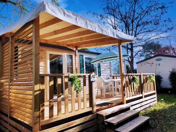 Gîte pour 6 personnes, avec piscine et terrasse à La Roque-d'Anthéron
