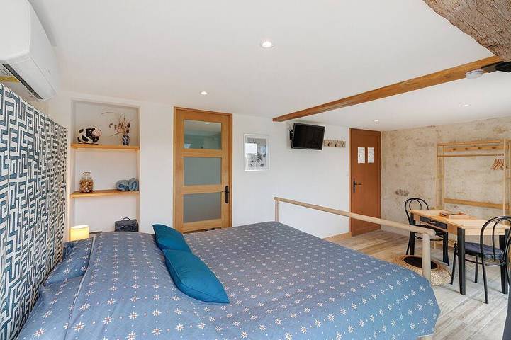 Chambre d’hôte pour 2 personnes, avec piscine et jardin à Puisseguin