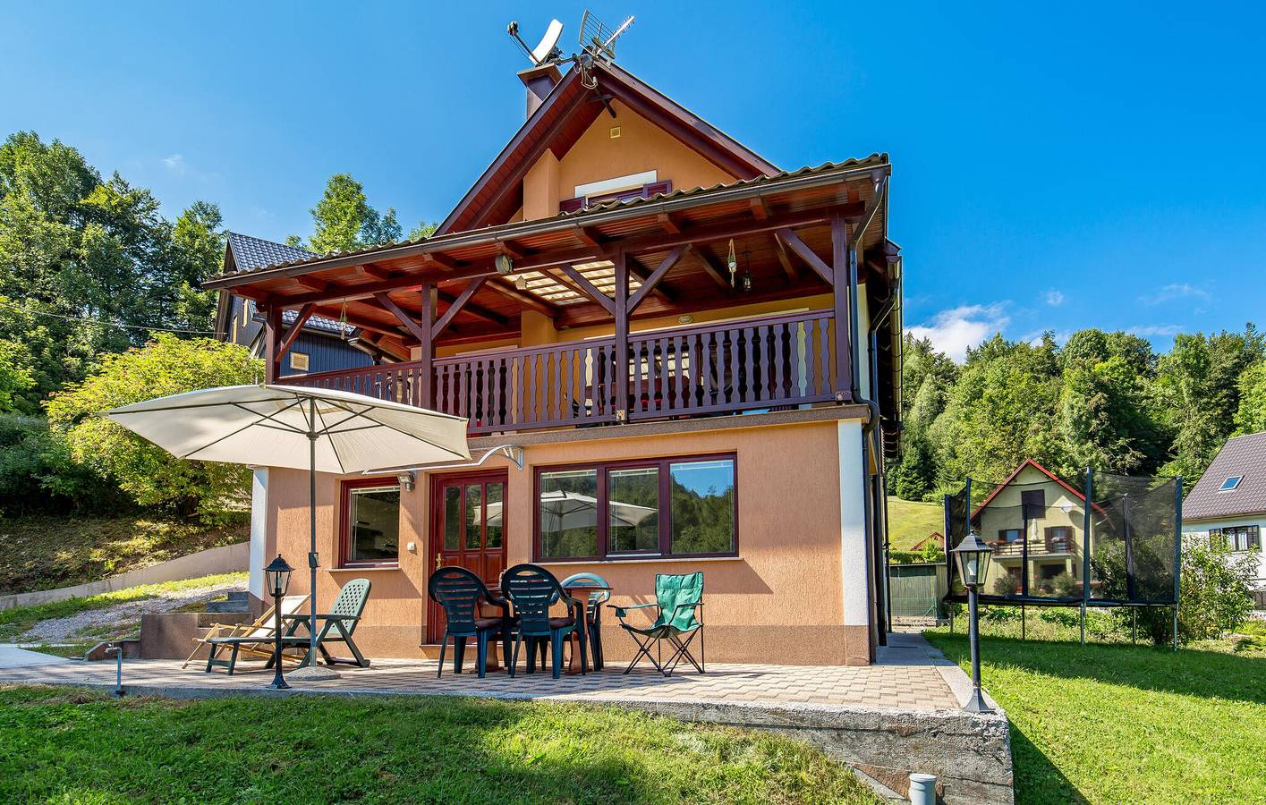 Ganze Ferienwohnung, Gemütliche Ferienwohnung mit Pool, Parkplatz und WLAN in Primorje-Gorski Kotar