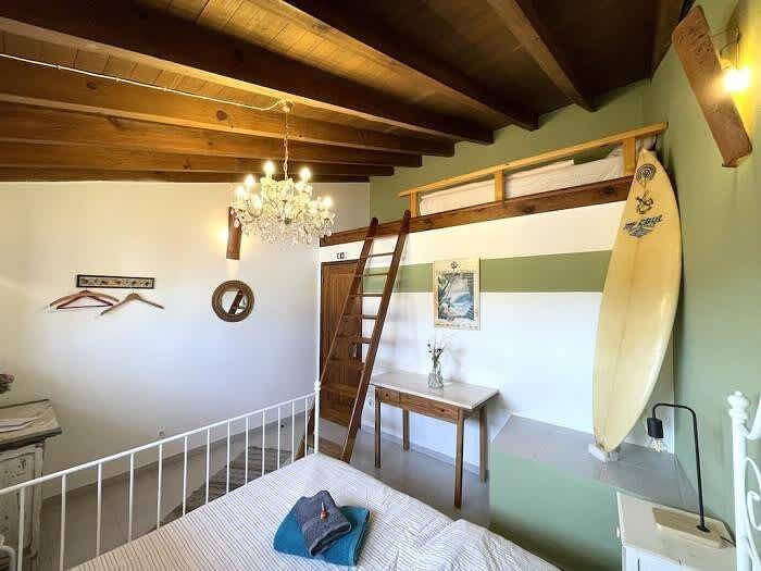 Da Silva Surfcamp Bedroom Abelheira for 3 persons in Lourinhã, Lissabon distrikt
