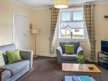 Log Cabin for 6 People in Argyll & Bute, Scotland, Photo 1