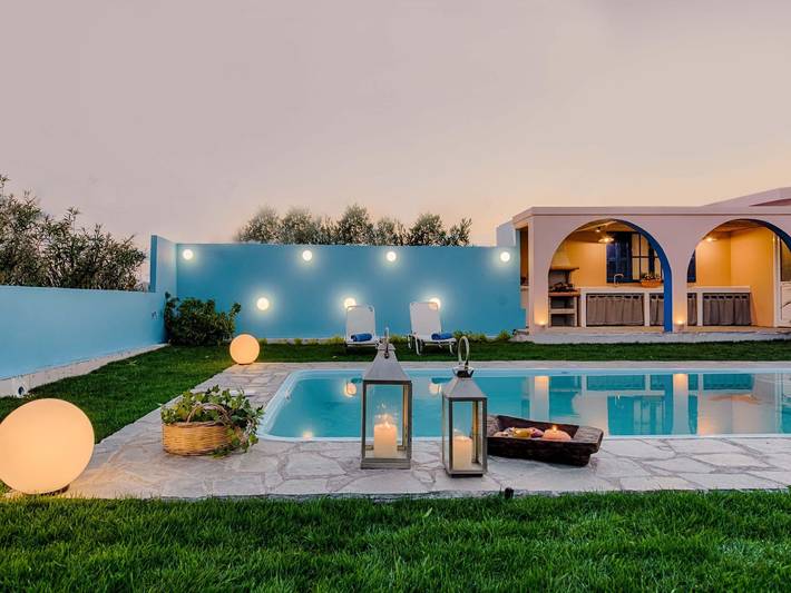 Ferienhaus für 9 Personen, mit Pool und Balkon sowie Garten in Afantou - 2