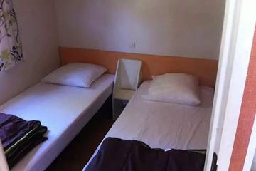 Bungalow pour 4 Personnes dans Biscarrosse, Côte d’Argent, Photo 1