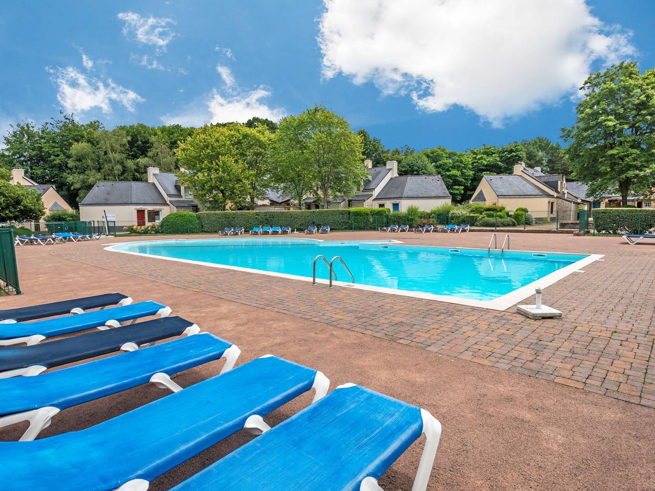 Les Cottages du Golf in Golf Saint-Laurent, Ploemel