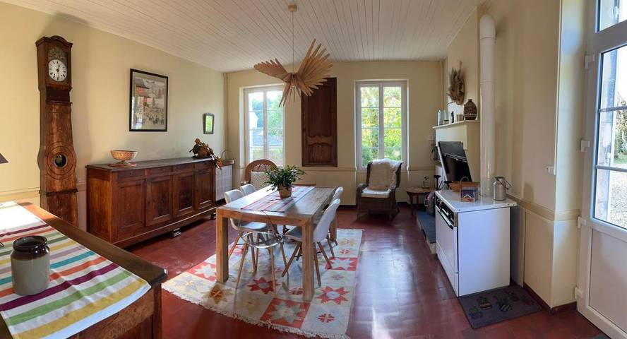 Location de vacances pour 6 personnes, avec jardin à Cercoux - 2