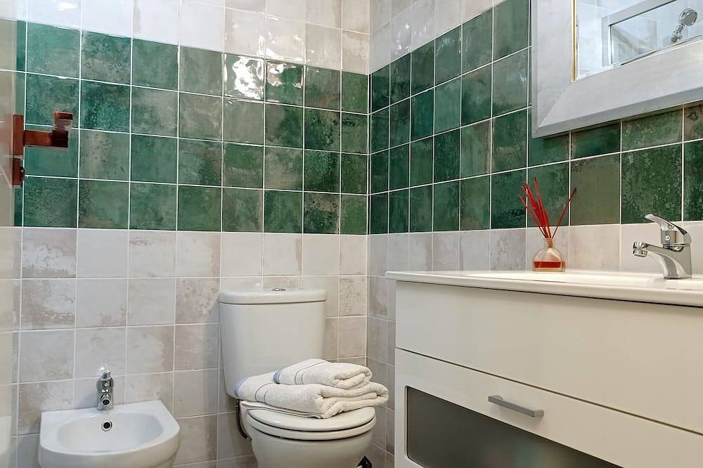 Ganze Wohnung, Santa Cruz. 3 bedrooms, 2 bathrooms in Casco Antiguo, Sevilla
