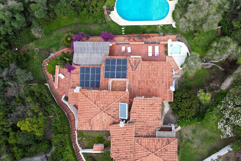 Fantastische Villa mit Infinity-Pool mit Meerblick, 4 Schlafzimmern und 4 Bädern in Torre delle Stelle, Maracalagonis