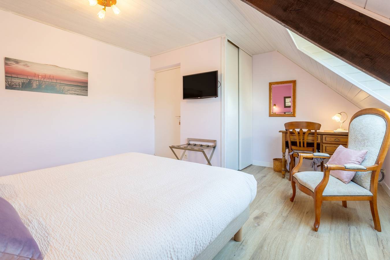 Chambre d’hôte 1 de Kerantum avec une cuisine commune. in Mahalon, Région de Quimper