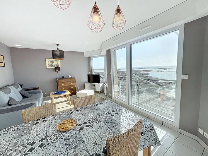 Ganze Wohnung, Schöne Wohnung am Meer mit Balkon, Parkplatz und moderner Ausstattung in Granville, Côte de la Déroute