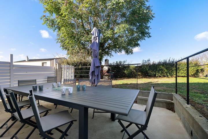 Location de vacances pour 13 personnes, avec Jardin à La Boissière-de-Montaigu