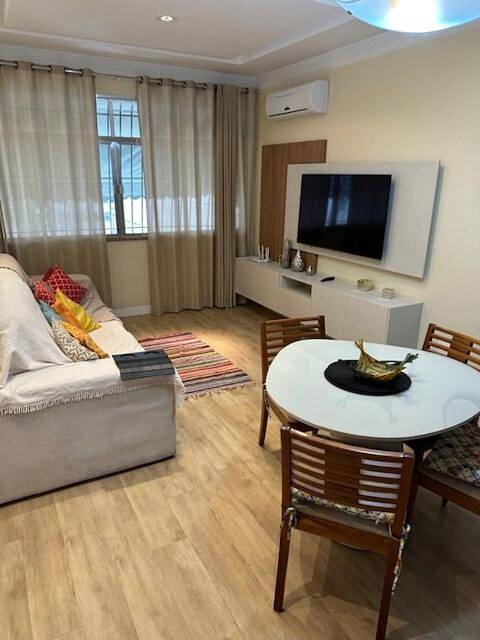 Casas e apartamentos de temporada para 4 pessoas, com jardim e vista em Niterói