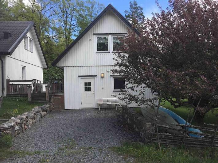 Hus för 4 Personer, med Terass och Trädgård i Tyresö