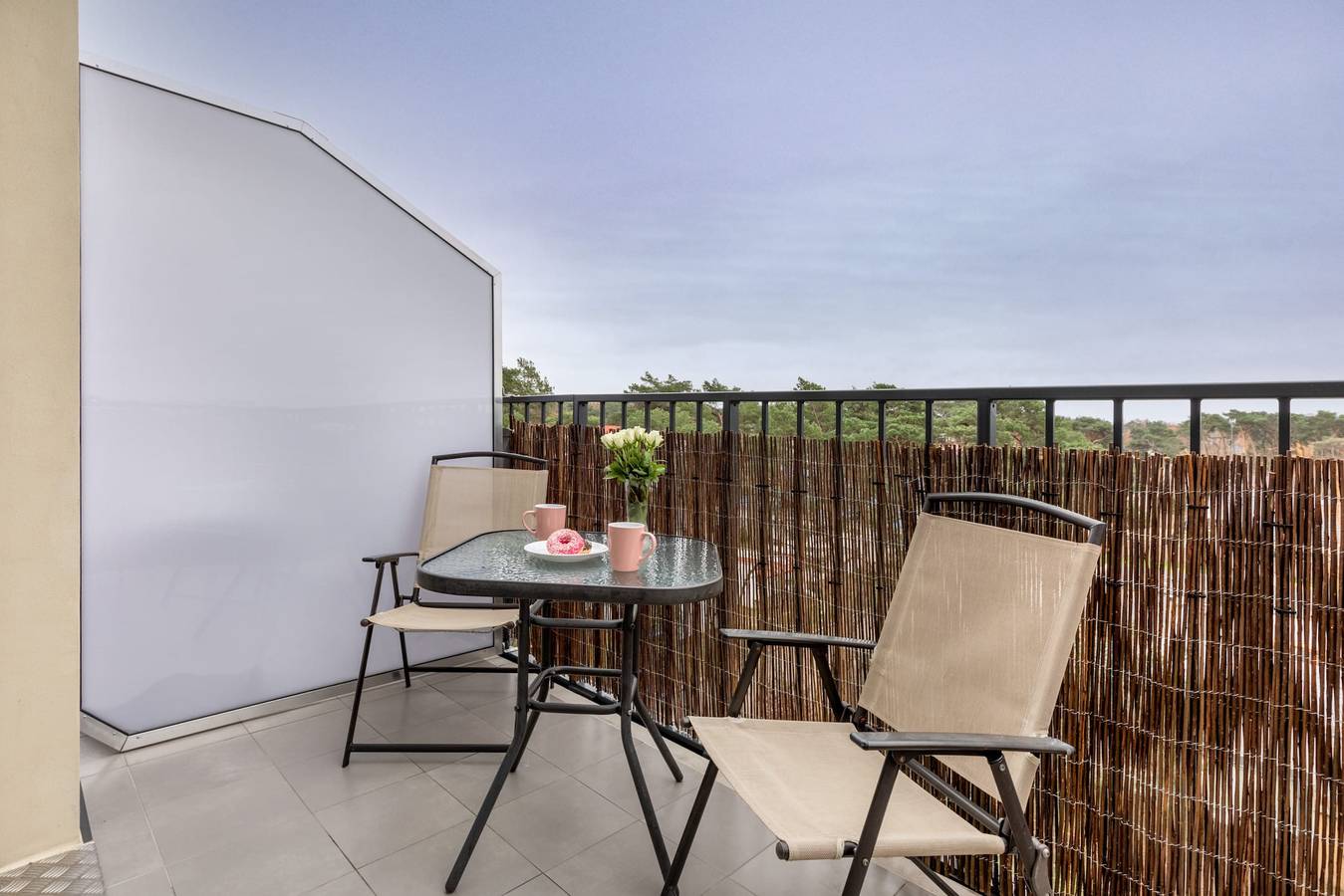 Ganzes Studio, Comfortable Apartment with Balcony | 250 m to the Beach in Międzywodzie, Wollin
