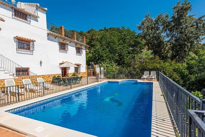 Villa for 16 people, with garden - 1