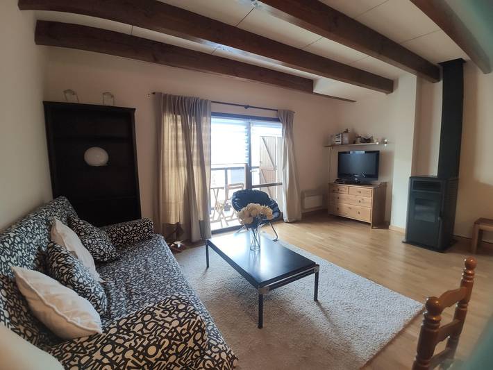 Ganze Wohnung, Berg-Duplex für 4 Personen mit Parkplatz in Villanúa in Villanúa, Aragonesische Pyrenäen