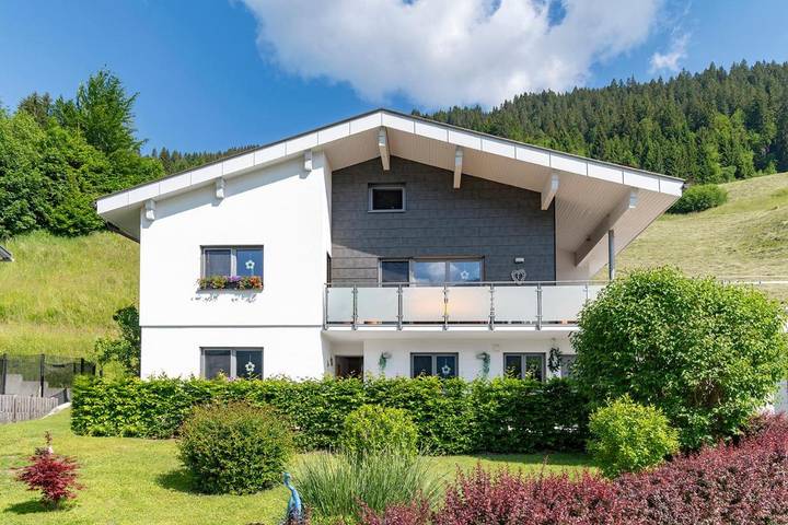 Ferienwohnung für 4 Personen, mit Terrasse und Garten in Bartholomäberg