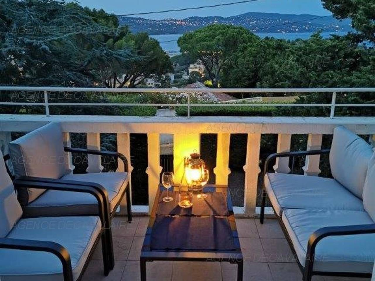 Appartement entier, Appartement T3 75m², 2 terrasses avec accès direct aux calanques, Wifi, parking privatif in Cavalaire-sur-Mer, Côte méditerranéenne (France)