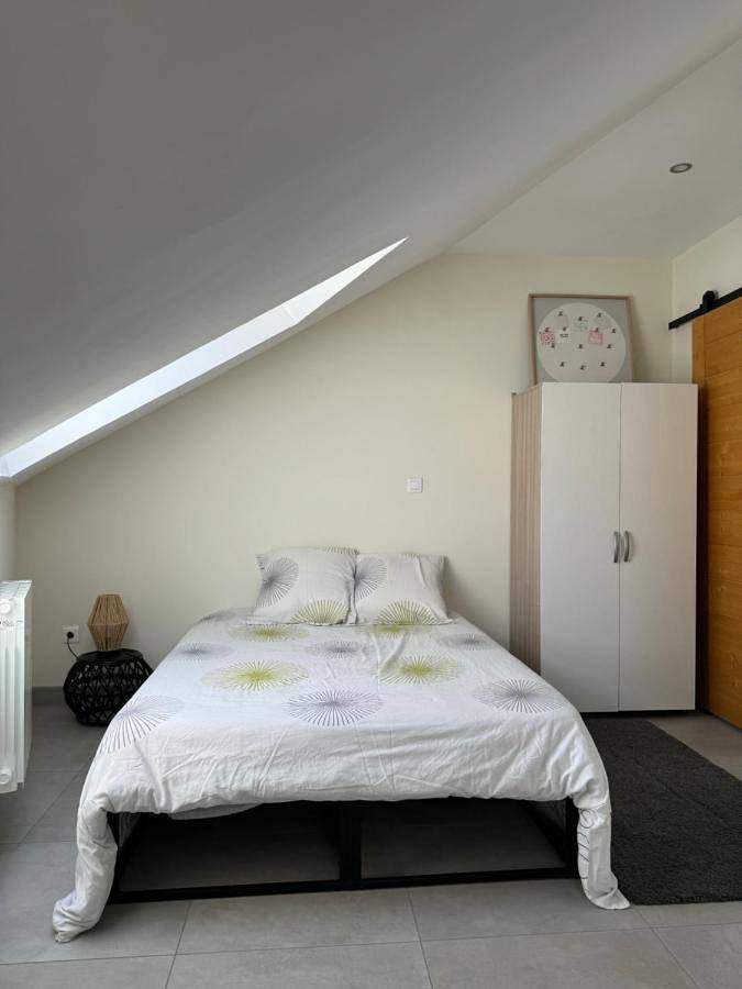 Appartement entier, One-Bedroom Apartment in Saleux, Région d'Amiens
