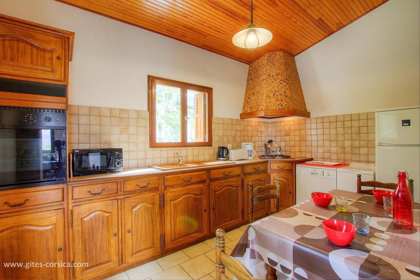 Casa rural a orillas del río con aparcamiento y terraza in Sollacaro, Distrito de Sartène