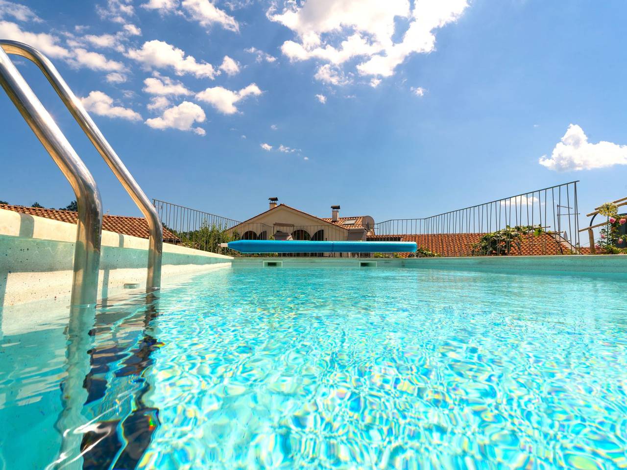 Casa vacanza a Kvarn a partire da 270€ a notte