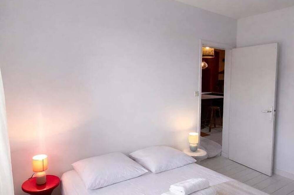 Appartement entier, Cocon moderne avec jardin privatif – Tours in Tours, Région de Tours