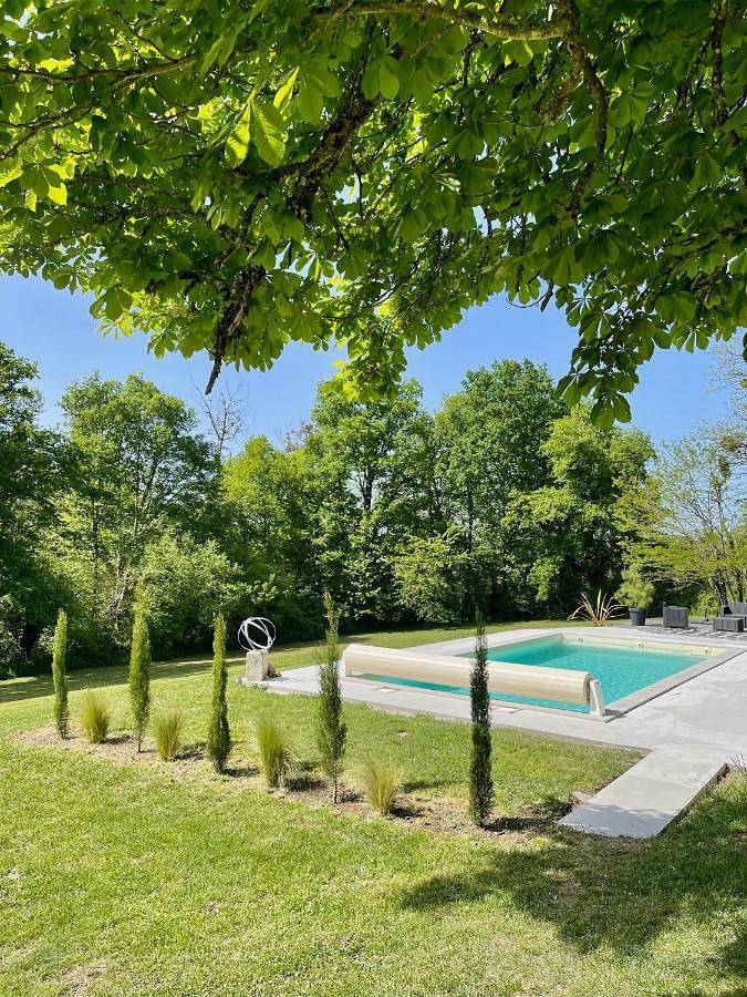 Location de vacances pour 5 personnes, avec piscine ainsi que vue et jardin, animaux acceptés à Bussière-Badil - 3