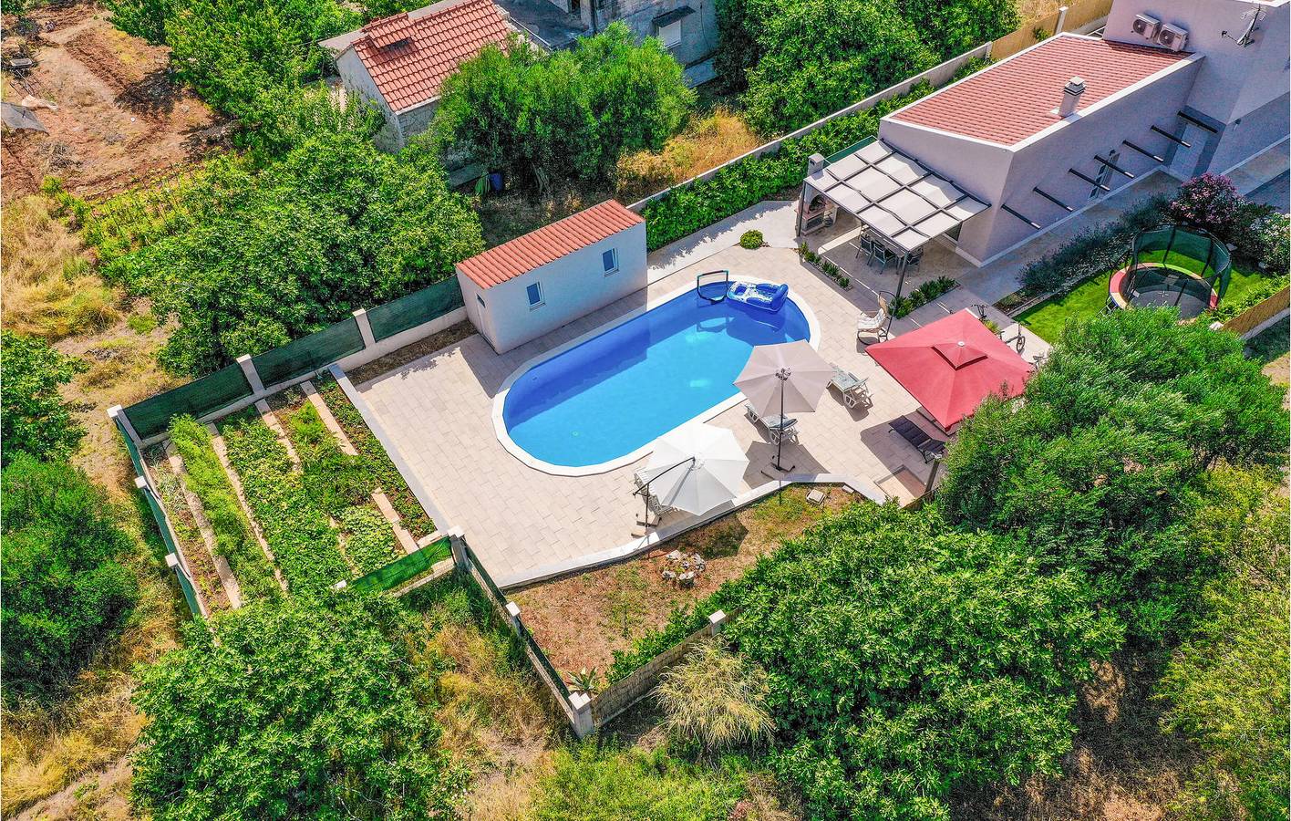 Holiday home for 8 people with terrace in Split-Dalmatia
