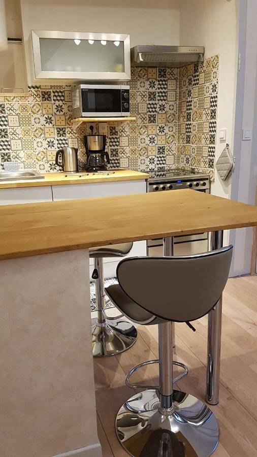 Gîte pour 2 personnes, avec vue à Salins-les-Bains - 2