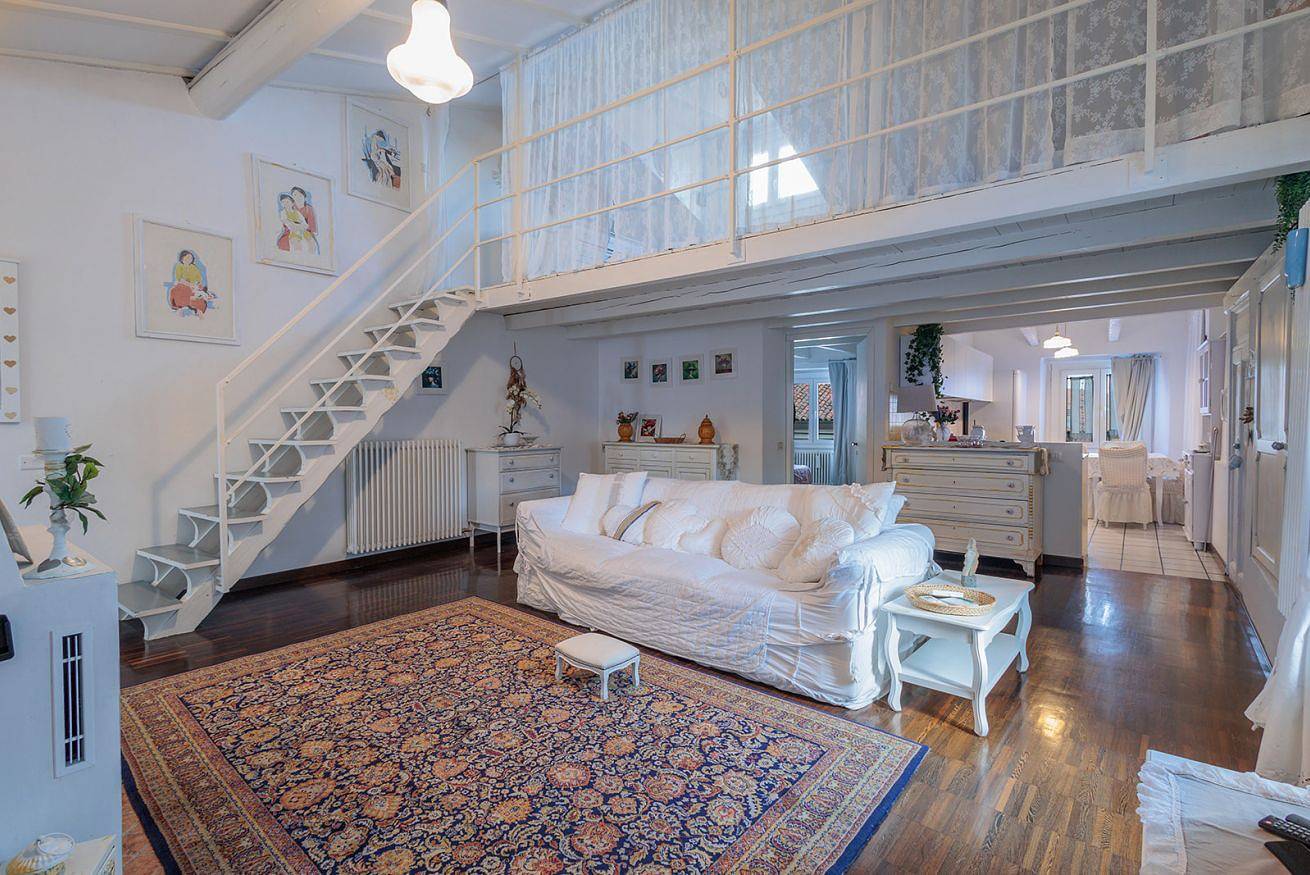 Apartamento entero, Claire's Attic in Bérgamo, Provincia de Bergamo