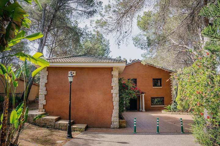 Romeu. Impresionante chalet  en un tranquilo paraje natural cerca de la playa in Sagunto, Costa de Valencia