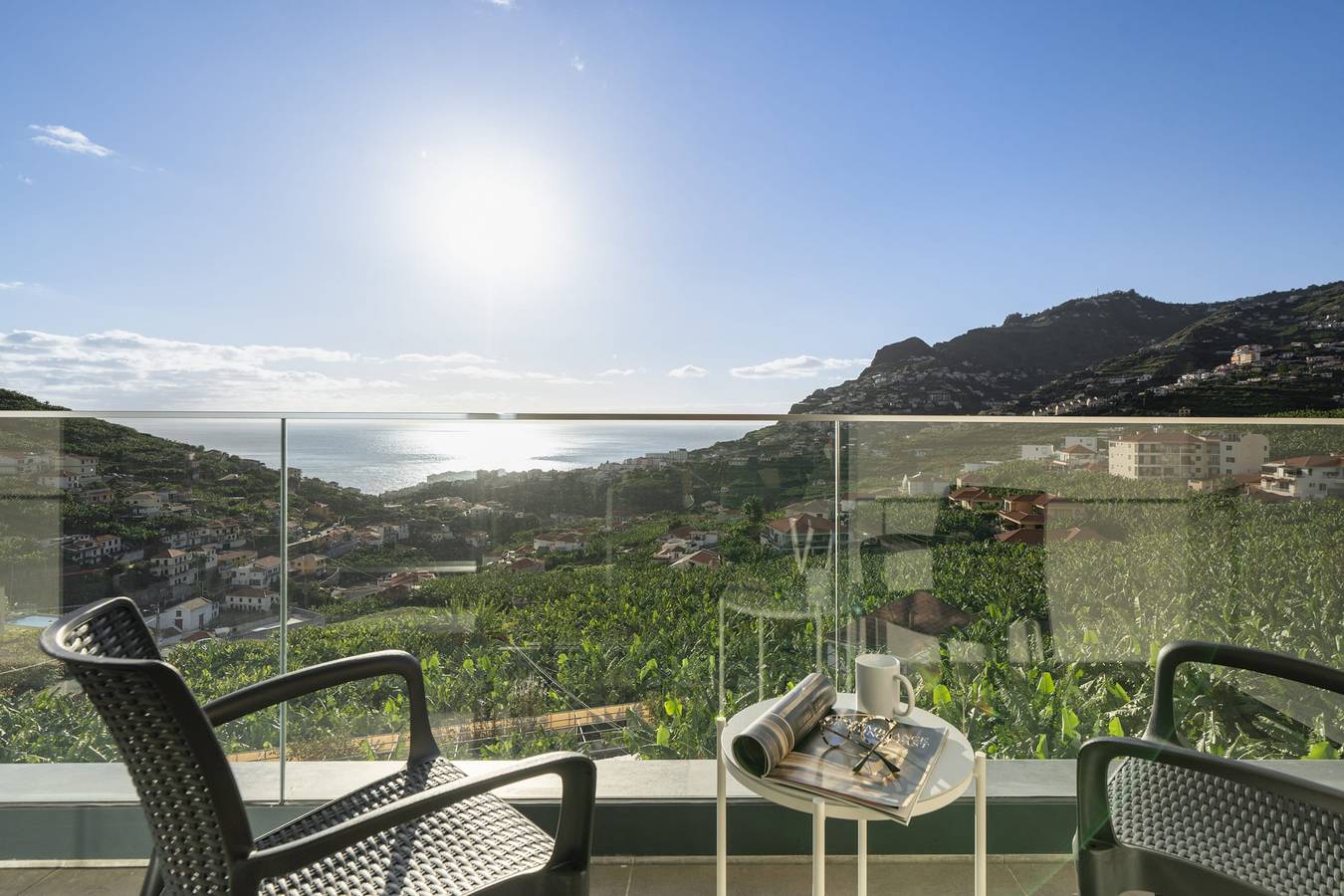 Ganze Wohnung, Ferienwohnung für 6 Personen mit Balkon in Câmara de Lobos, Madeira